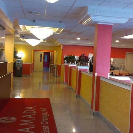 Ramada By Wyndham East Orange Hotel Eksteriør billede